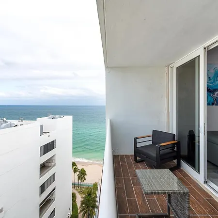 Amazing 2Br 2Ba Newly Reno Beachfront Apt W/Beach View Hollywood Exterior photo