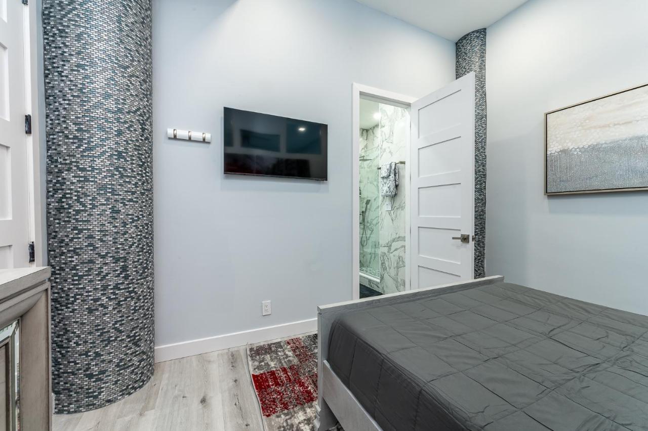 Amazing 2br 2ba Newly Reno Beachfront W/beach View * Hollywood